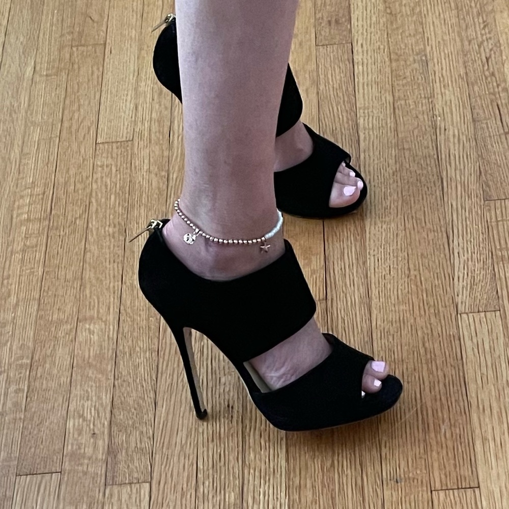 JIMMY CHOO ‘Private’ Suede Leather Sandal 8 - Picture 11 of 13